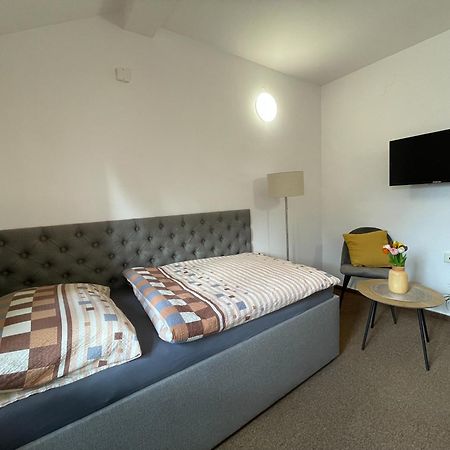 Hotel Colchi Unicov Экстерьер фото