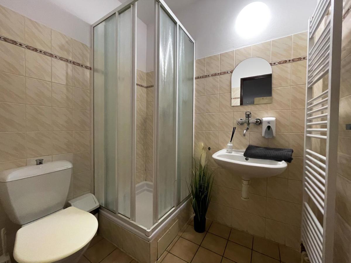 Hotel Colchi Unicov Экстерьер фото